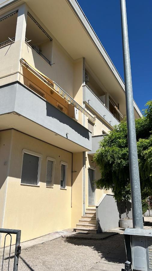 Appartamento Di Design A 30 Metri Dal Mare Alba Adriatica Exterior photo